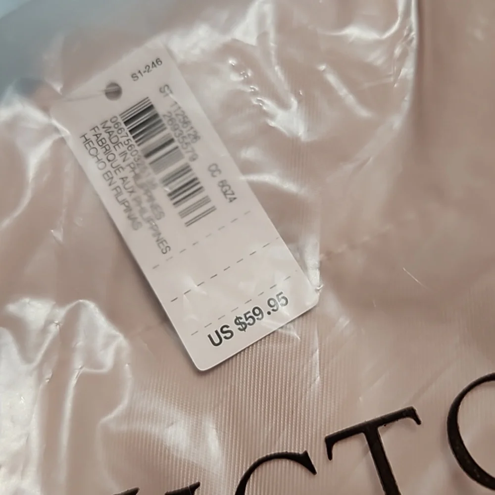 Victoria's Secret NWT Dome Duffle light pink - Picture 7 of 9